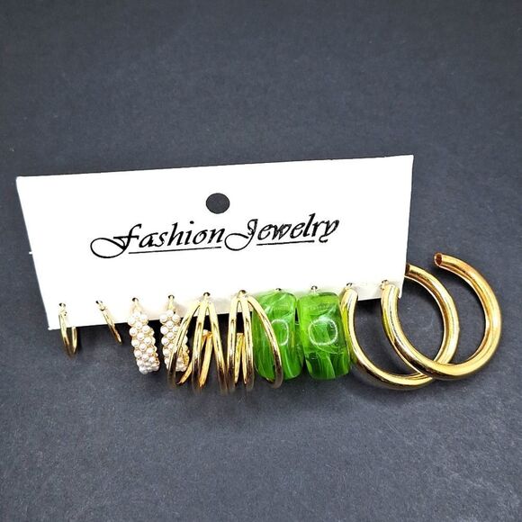 NWT Small to medium chunky minimalist hoop earrings - Picture 2 of 5